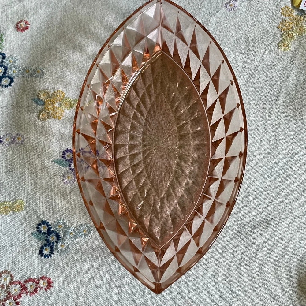 Antique Jeanette Glass Co. Windsor Diamond Pattern Pink Boat Shaped Bowl. 11.75